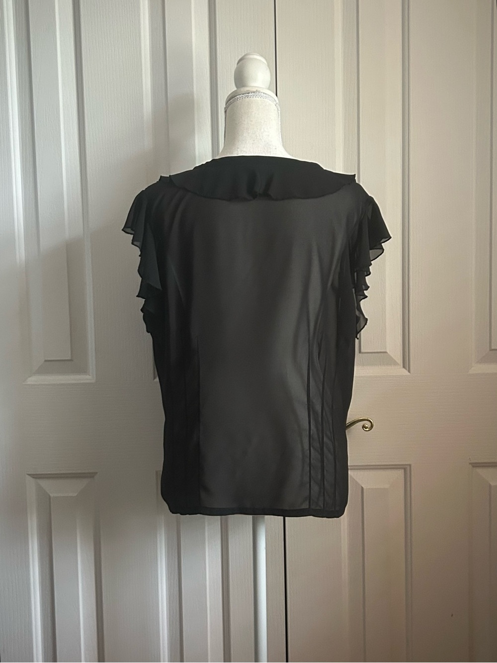 Ruffle Sleeve Button-Front Women’s Top, Black, Size 14 - Picture 4 of 5